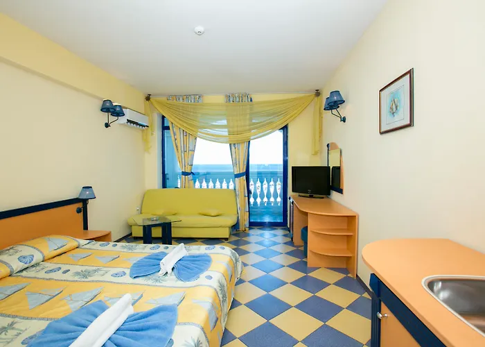 Szálloda Chaika Napospart