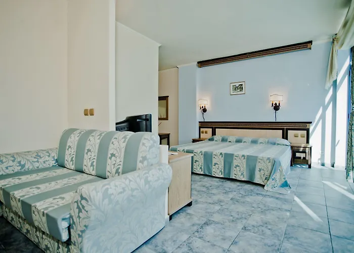 酒店 Chaika 阳光海滩