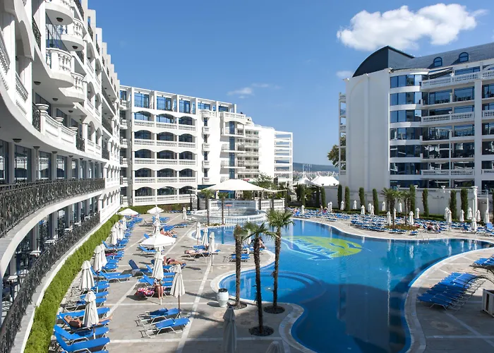 Chaika 酒店 阳光海滩